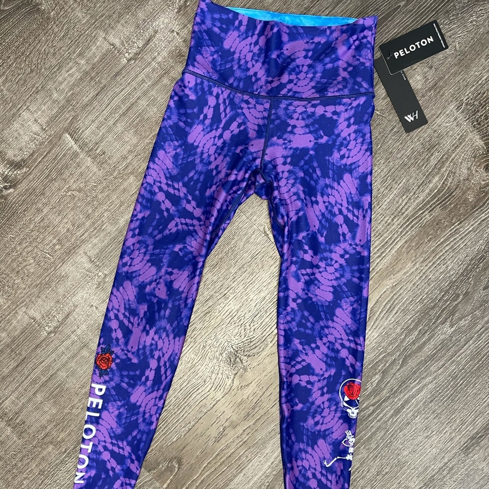 Peloton x Grateful Dead Reversible Leggings